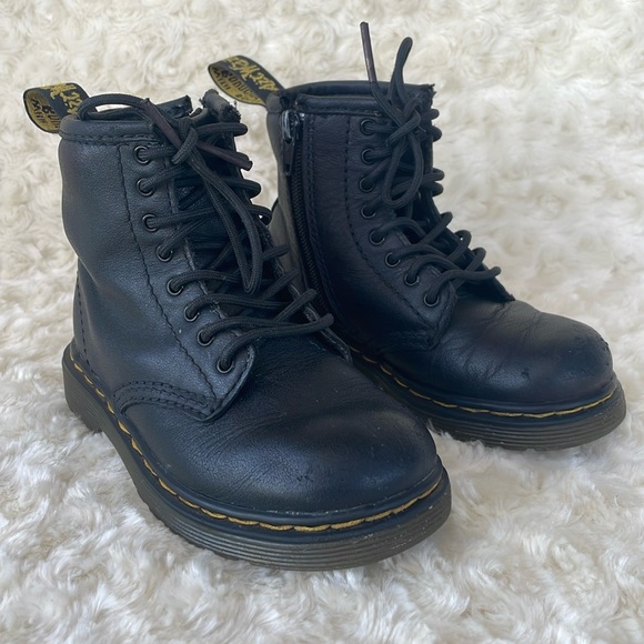 Dr. Martens boots for kids - Picture 2 of 14
